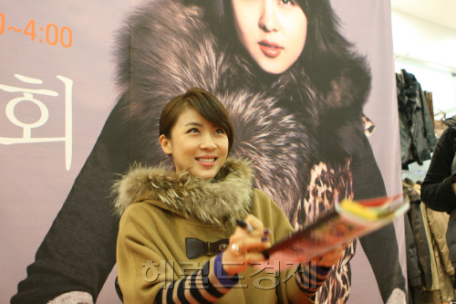 20111221-Ha Ji Won